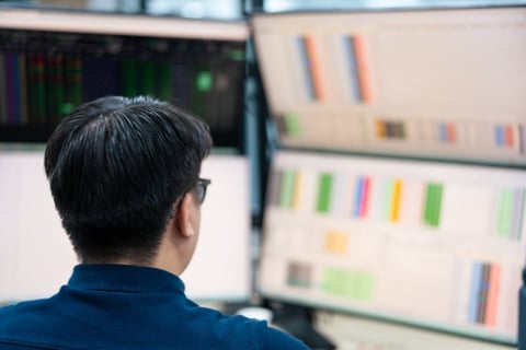 Chứng khoán 28-4: Nhà đầu tư nên làm gì khi cổ phiếu bất ngờ giảm sàn như PC1, DGC?