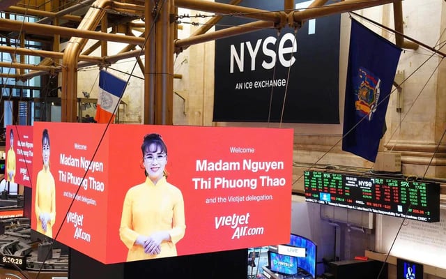 Tỷ phú Nguyễn Thị Phương Thảo tham dự nghi thức rung chuông mở phiên tại Sở giao dịch chứng khoán New York