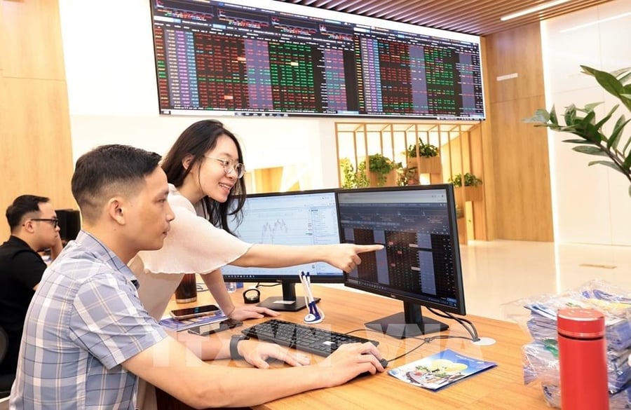 Cổ phiếu công nghệ tại châu Á tăng mạnh nhờ lực đẩy từ SK Hynix