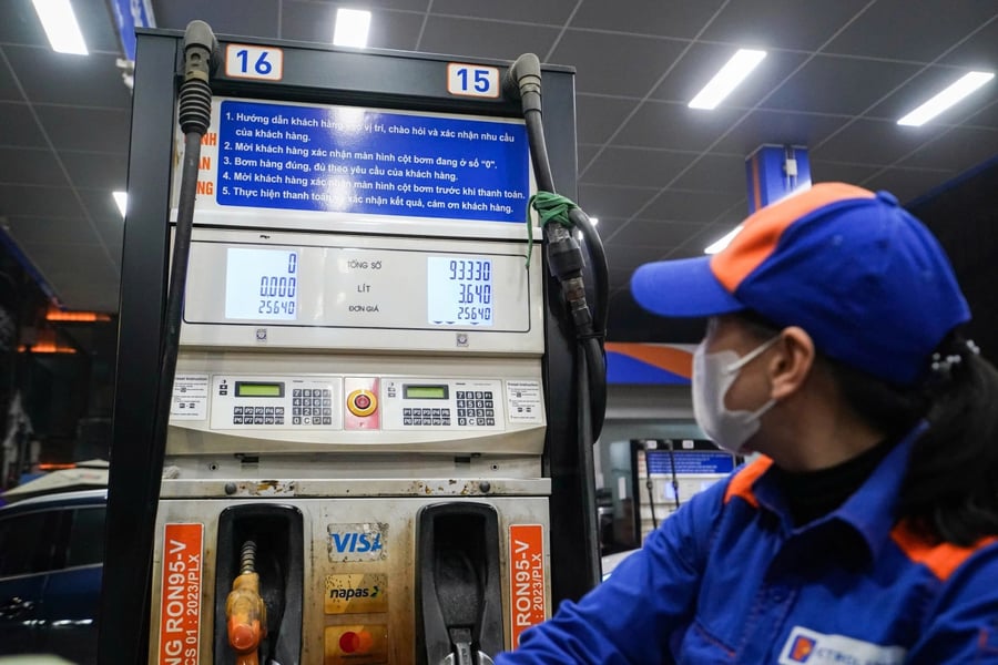 Tiếp tục giảm thuế nhập khẩu xăng dầu về 0% đến 30/6