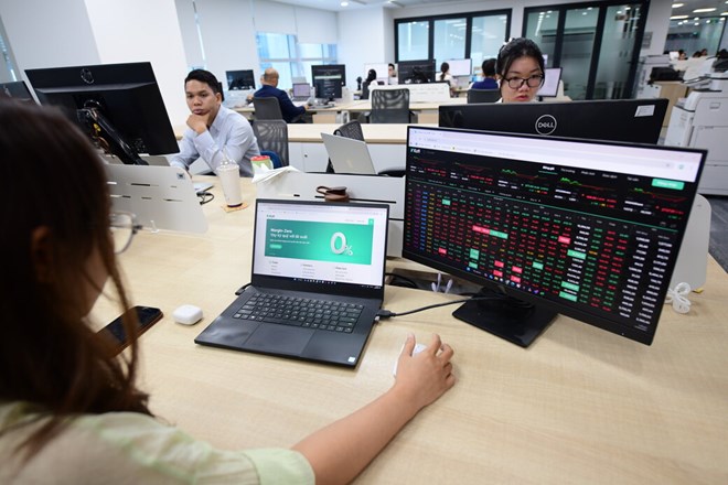 Nhận định thị trường 22/4: Dòng tiền chờ tín hiệu, VN-Index trước ngưỡng then chốt