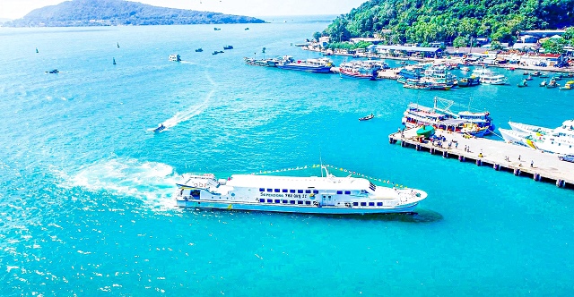 Hãng tàu đi Phú Quốc lãi chưa đến 300 triệu, cổ phiếu dò đáy 6 năm