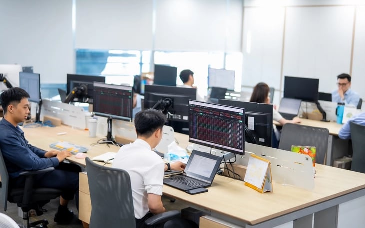 Một công ty chứng khoán nhập nhằng tiền khách hàng, vi phạm về cho vay