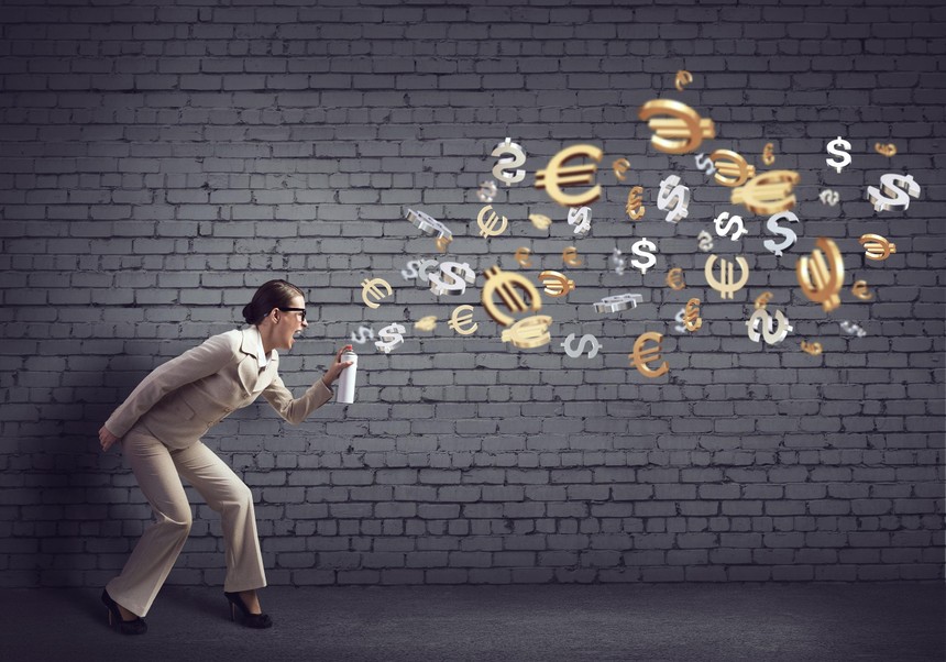 Thị trường tài chính 24h: Giá vàng thế giới tăng vọt, dầu thô giảm mạnh