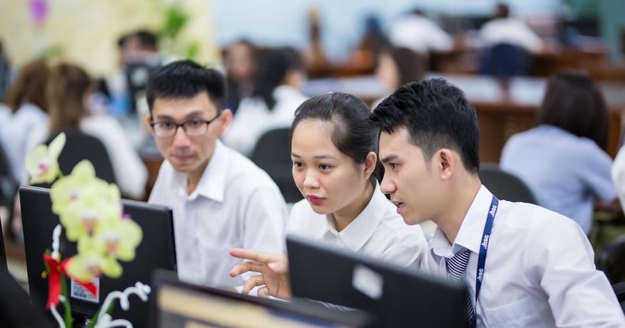 Giao dịch chứng khoán sáng 20/4: Dòng bank khởi sắc, VN-Index lấy lại đà tăng