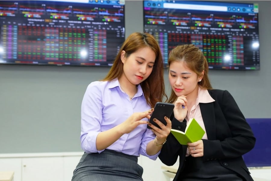 Thị trường chứng khoán mở thêm dư địa vốn cho kinh tế tư nhân