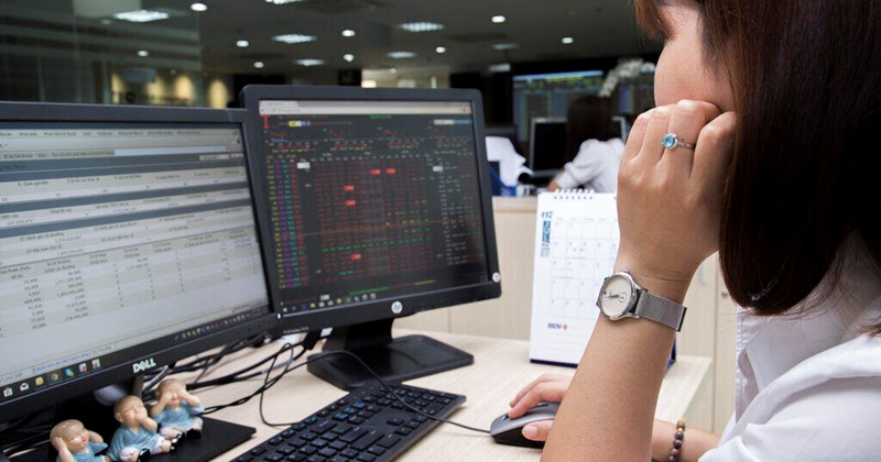 Thị trường chứng khoán chờ dòng tiền lớn trở lại