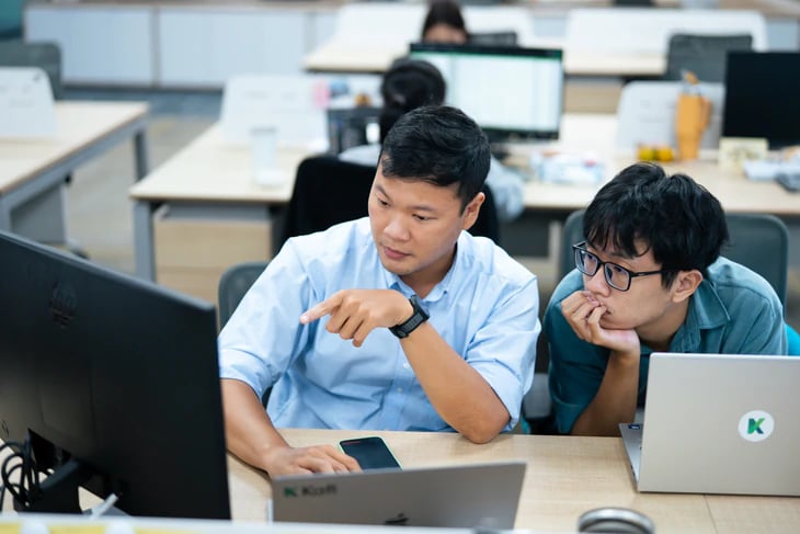 Đọc nhanh 27-10: Nasdaq tăng 0,82% nhờ hồ sơ IPO của Anthropic, FPT Telecom lãi hơn 1.000 tỉ đồng