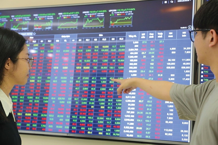Đừng chỉ nhìn VN-Index