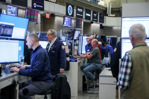 Nhận định thị trường chứng khoán 22/4: Tiếp tục giằng co