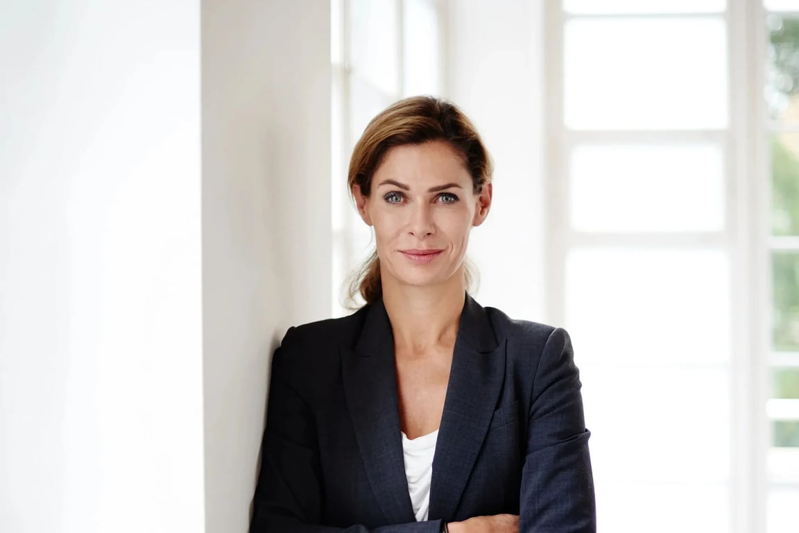 Tiến sĩ Mirjam Staub-Bisang, Chủ tịch HĐQT Quỹ đầu tư Thụy Sĩ cho thị trường mới nổi, Chủ tịch BlackRock Thụy Sĩ.