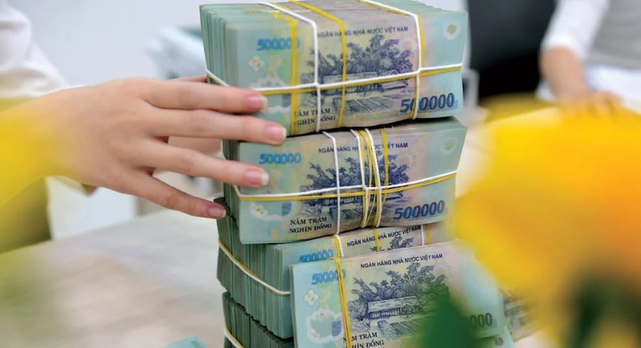 Ngân hàng đua phát hành trái phiếu, lãi suất tăng cao chạm ngưỡng 10,5%