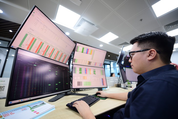 Chứng khoán 18-9: Dòng tiền cải thiện, VN-Index được dự báo hướng tới mốc nào?