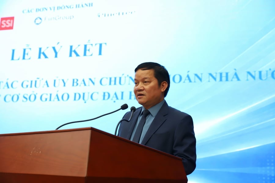 Ủy ban Chứng khoán Nhà nước bắt tay các trường đại học đầu tư cho nhân lực