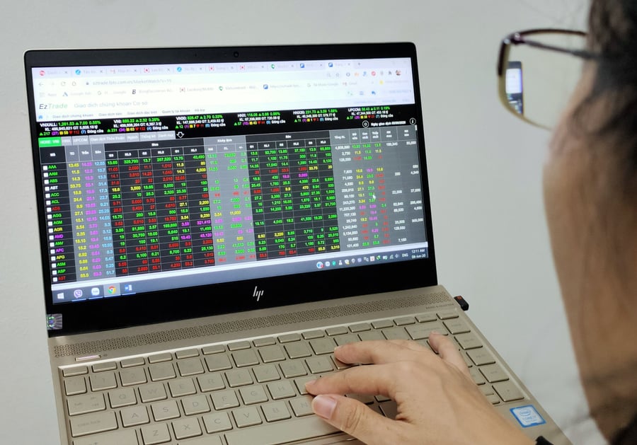 Thị trường tuần đầu nâng hạng: VN-Index ‘bầm dập’ vì ảo vọng dòng tiền ngoại