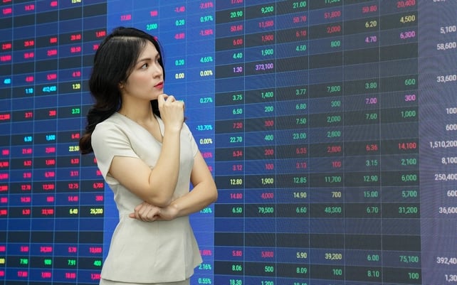 Sắc xanh duy trì nhưng chưa bền, VN-Index tiềm ẩn nhịp rung lắc