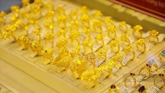 Giá vàng phục hồi nhẹ sau phiên giảm sâu, thị trường xuất hiện tín hiệu mới