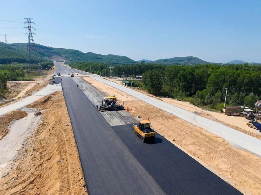 Giải ngân đầu tư công chậm, gây sức ép lên lãi suất