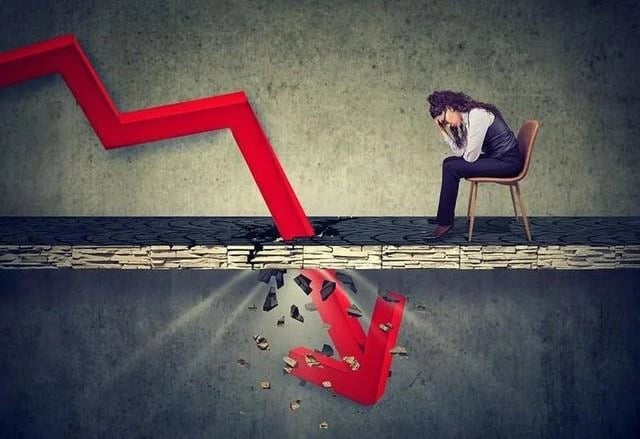 Chuyên gia cảnh báo chứng khoán thường có 2 sóng giảm lớn mỗi năm: Kịch bản cũ sắp lặp lại?