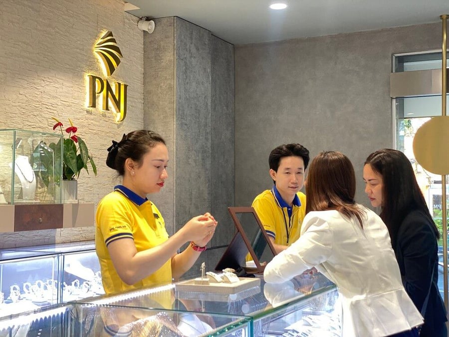PNJ bị nhiều công ty chứng khoán cắt margin