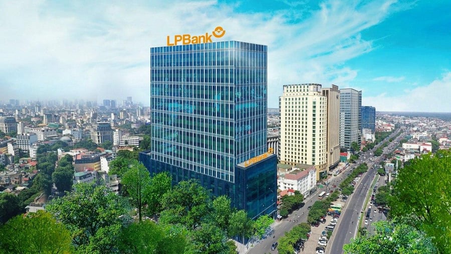 Ông Phạm Nhật Vượng lãi hơn 1.400 tỷ đồng chỉ sau 1 ngày nhờ cổ phiếu LPBank tăng tốc