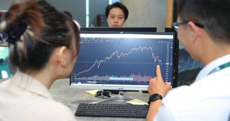 Tháng 5 - phép thử sức bền của dòng tiền chứng khoán