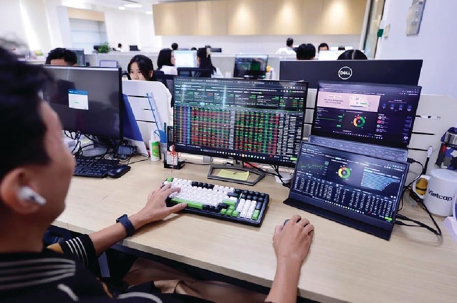 Ai sẽ kéo VN-Index bứt phá?