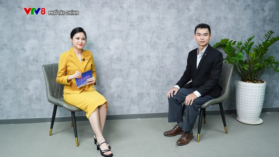 Đầu tư công tăng tốc tạo động lực cho chứng khoán cuối năm