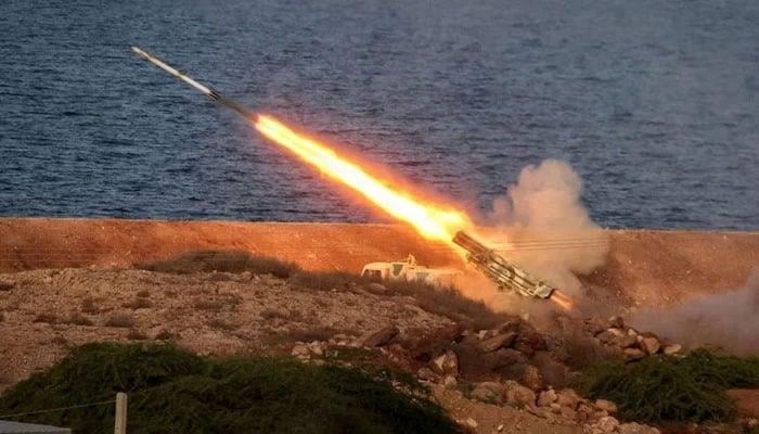 Trong khi Mỹ và Iran bận đổ lỗi cho nhau, chứng khoán châu Á gánh hậu quả từ màn “đấu súng” ở Hormuz