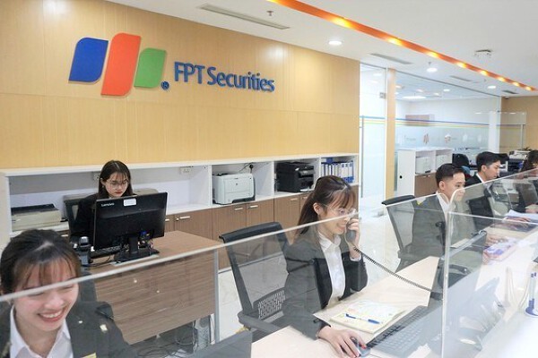 Doanh thu tăng hai chữ số, FPTS báo lãi 160 tỷ đồng