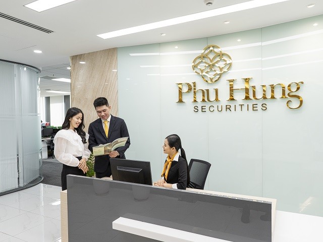 Chứng khoán Phú Hưng mua 4,2 triệu cổ phần Bảo hiểm Nhân thọ Phú Hưng