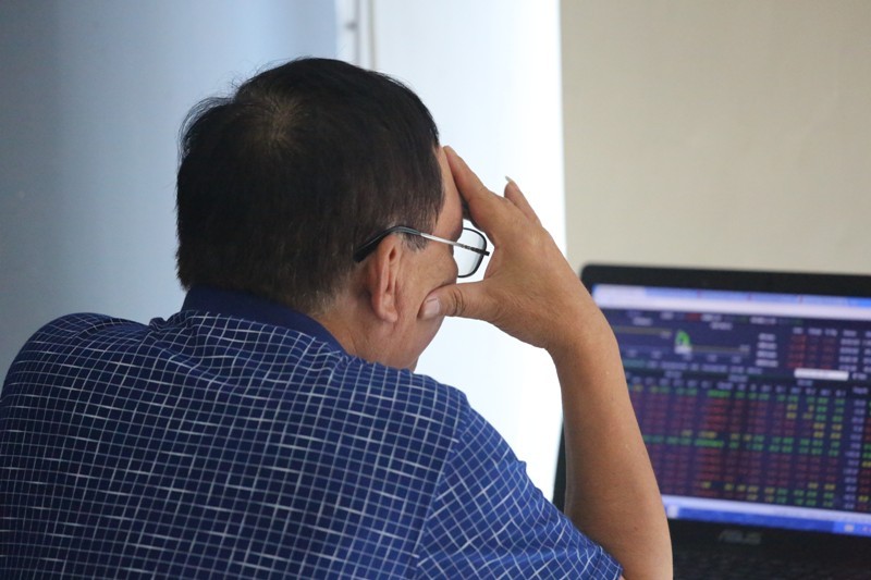 Chứng khoán phiên chiều 19/6: Bên bán chiếm ưu thế, VN-Index mất điểm trở lại
