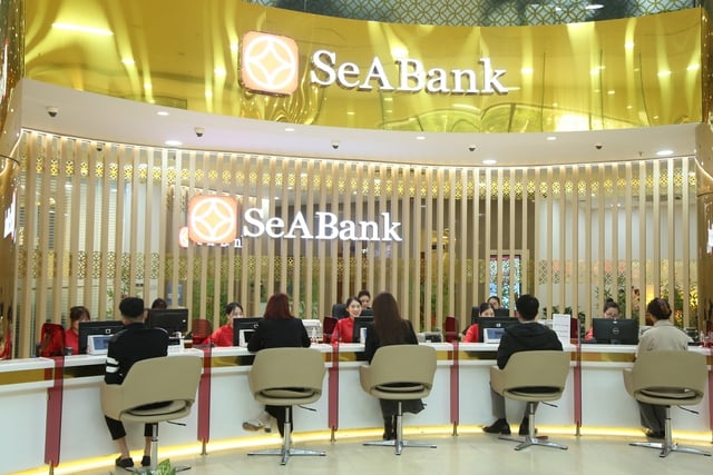 Người nhà lãnh đạo SeABank đăng ký mua 5 triệu cp SSB
