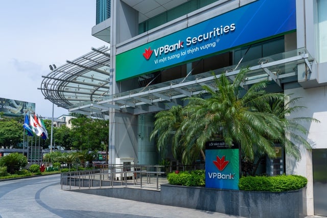 Thành viên HĐQT độc lập VPBankS từ nhiệm