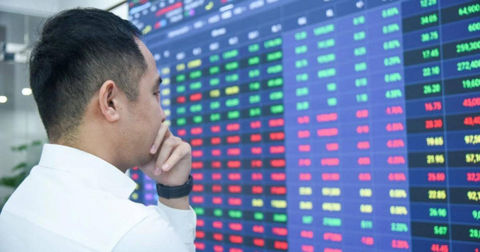 Tháng 4 đỏ lửa: Nhóm cổ phiếu năng lượng "rời cuộc chơi"