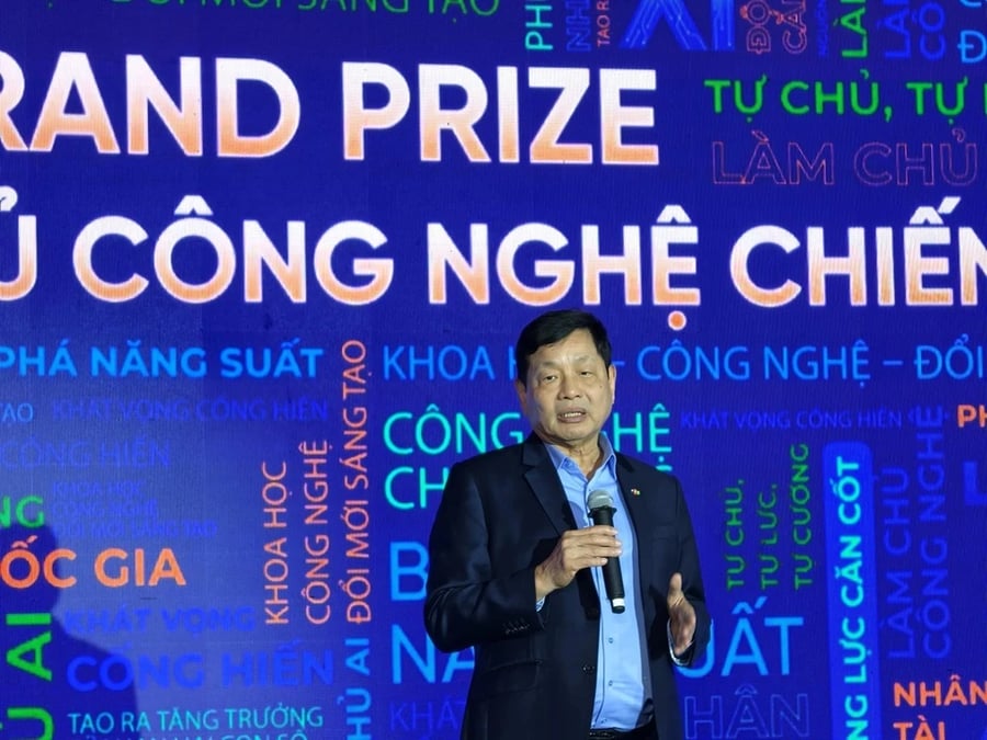 Nghịch lý tại FPT