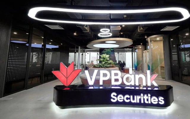 VPBankS chốt phương án chia cổ phiếu thưởng 45%, đưa vốn điều lệ vượt mốc tỷ USD