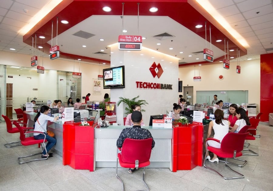 Techcombank phát hành liên tiếp 3 lô trái phiếu trong cùng một ngày