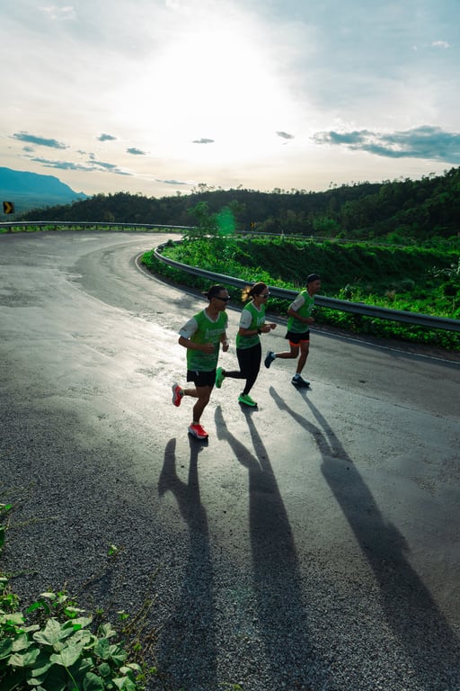 RUN UP PHNOM 1500 - Image 8