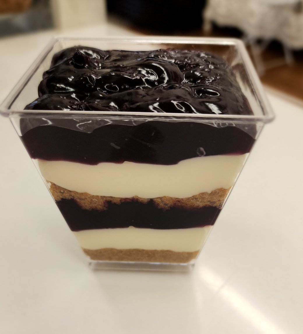 No bake blueberry cheesecake cup