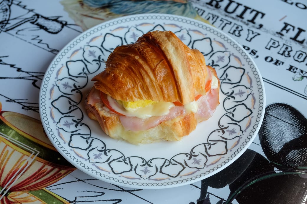 BREAKFAST SANDWICH