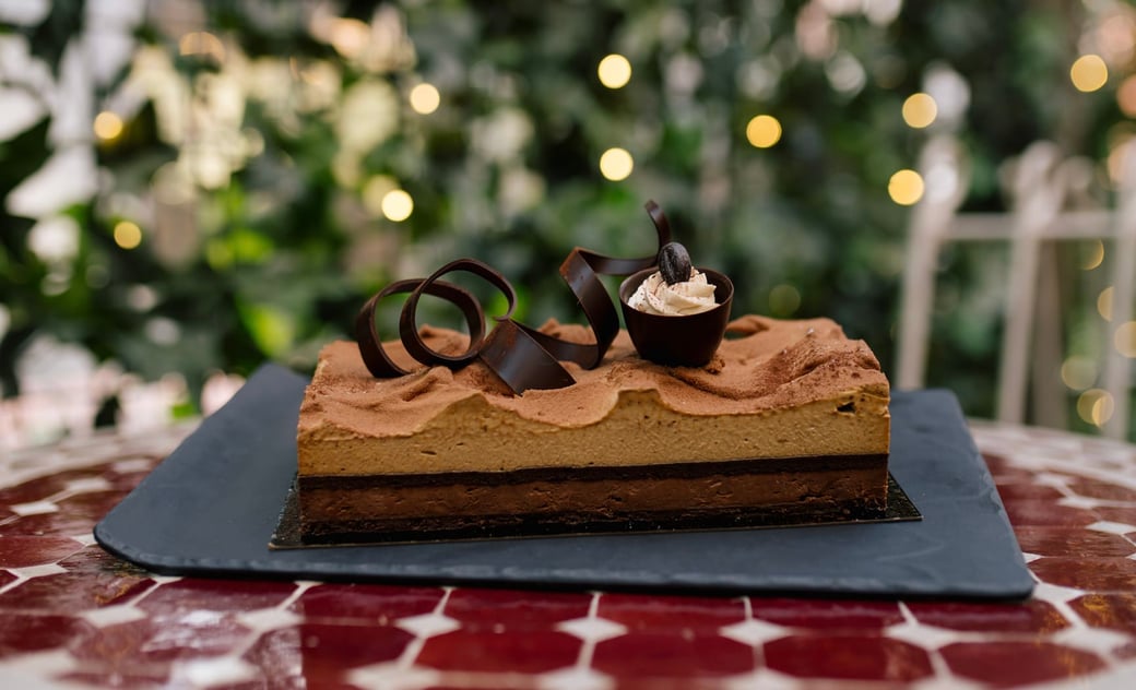 FLOURLESS CHOCOLATE CAKE