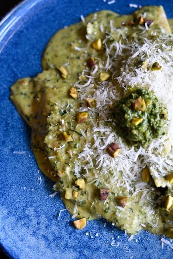 The Spinach and Goat Cheese Ravioli at BellaBrava is the kind of housemade pasta that reminds you why the word housemade still means something. Each piece folded by hand, the filling balanced between the earthiness of spinach and the brightness of goat cheese, finished in a way that lets both speak clearly. 

📸 Spinach & Goat Cheese Ravioli

#bellabrava #stpete #ravioli #housemadepasta #italianfood #beachdrive