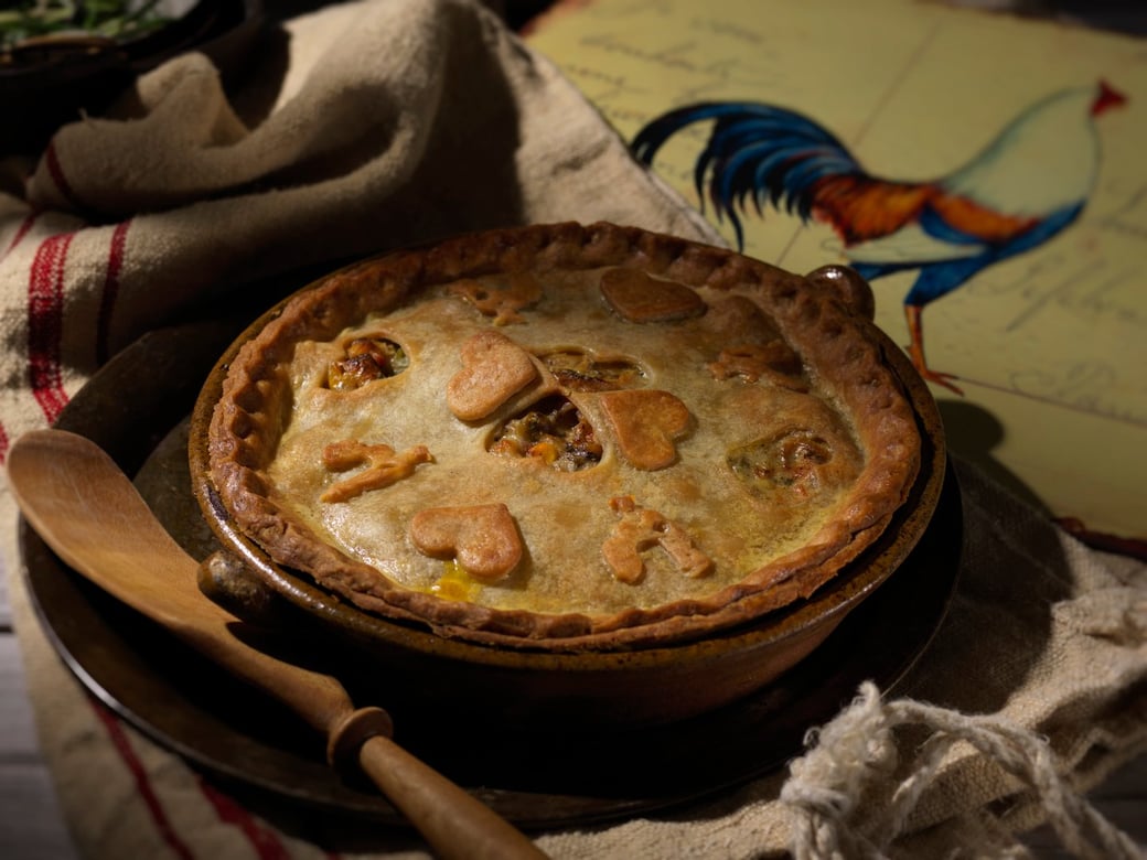 Large Tourtiere Du lac Saint-Jean