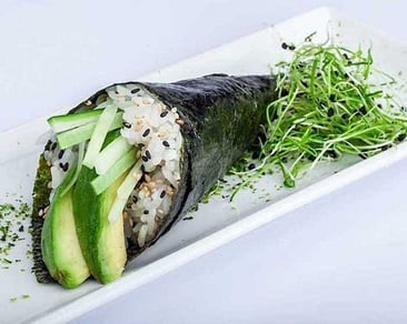 Avocado & Cucumber Handroll (1)