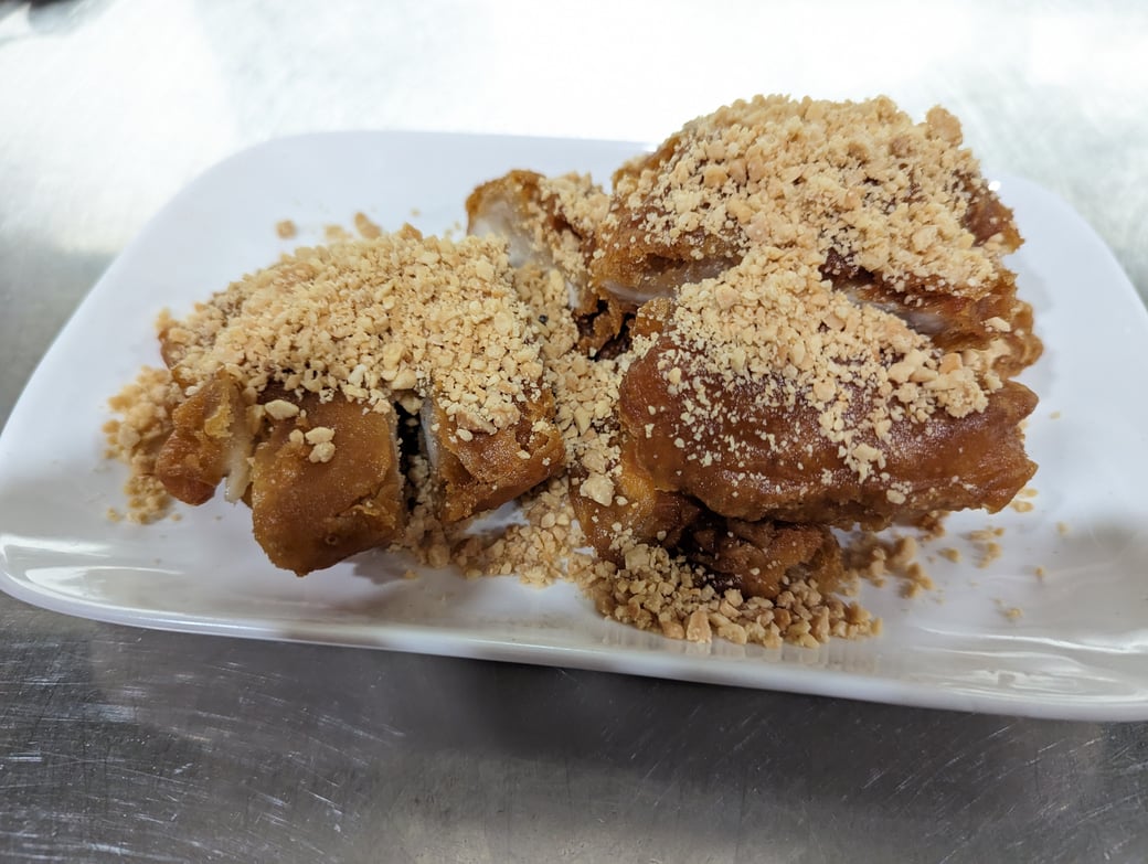 杏仁雞 Deep Fried Breaded Almond Chicken