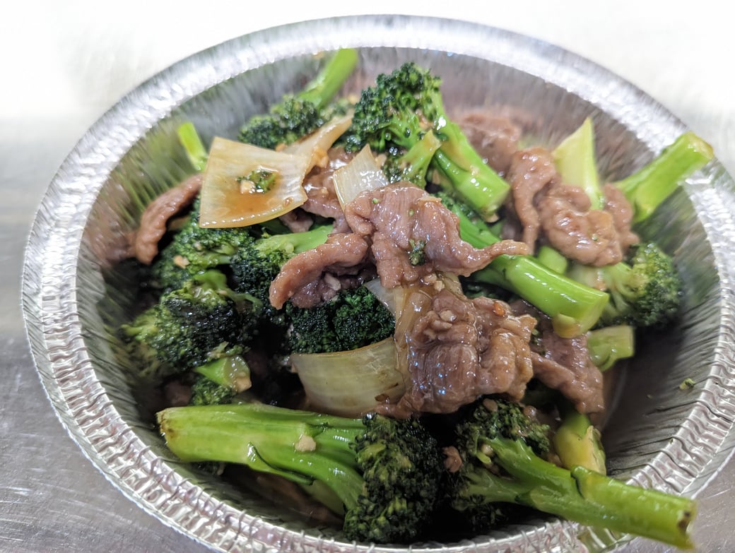 牛肉百加利 / Stir-fry Beef with Broccoli