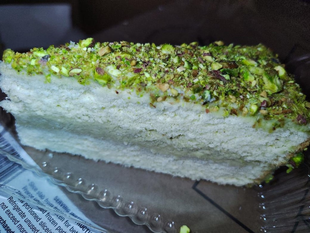 Pistachio cake