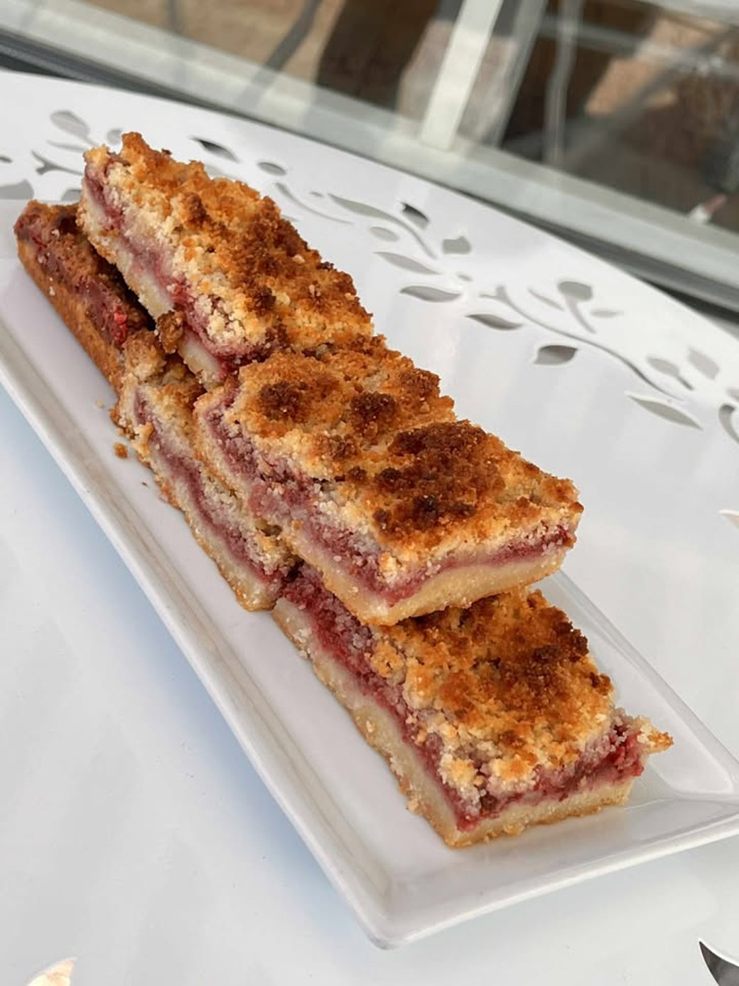 Keto Strawberry Crumb Bar