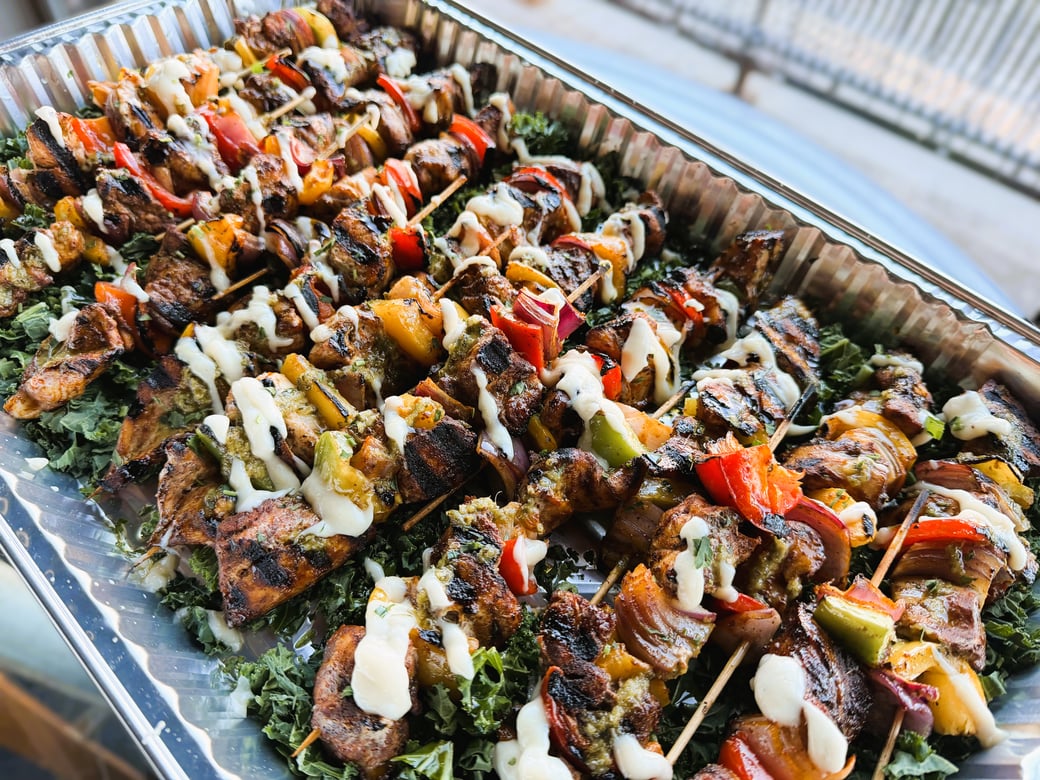 <p><strong>GARLIC CHICKEN SKEWERS</strong></p>